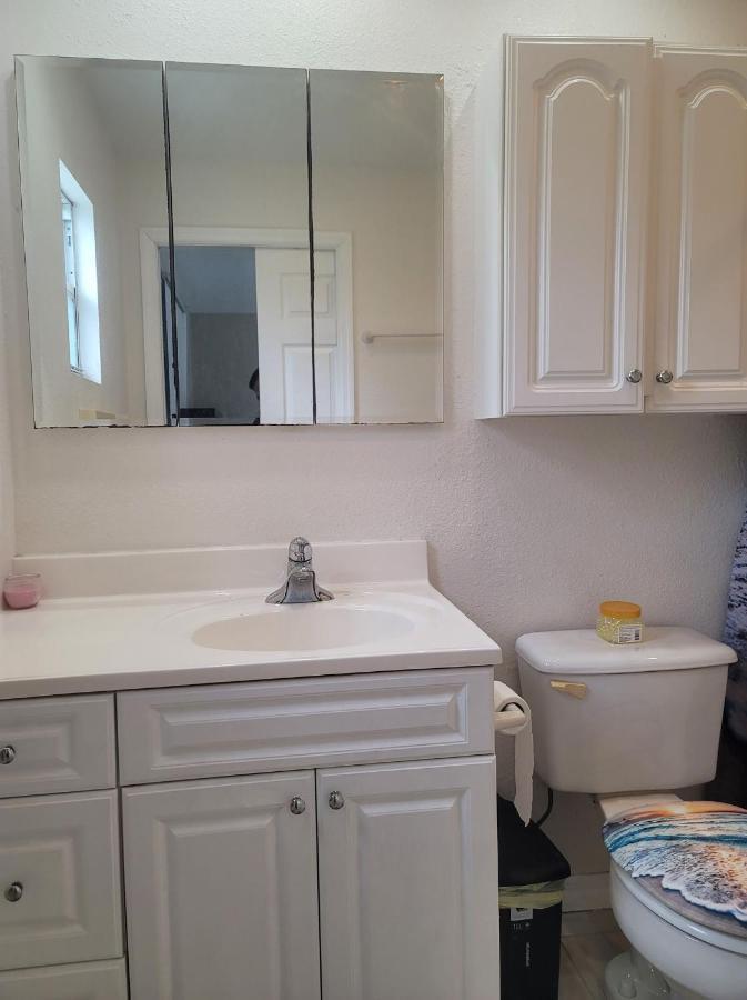 Entire Guesthouse 5 Mins To Siesta Key & Downtown Sarasota Exterior foto